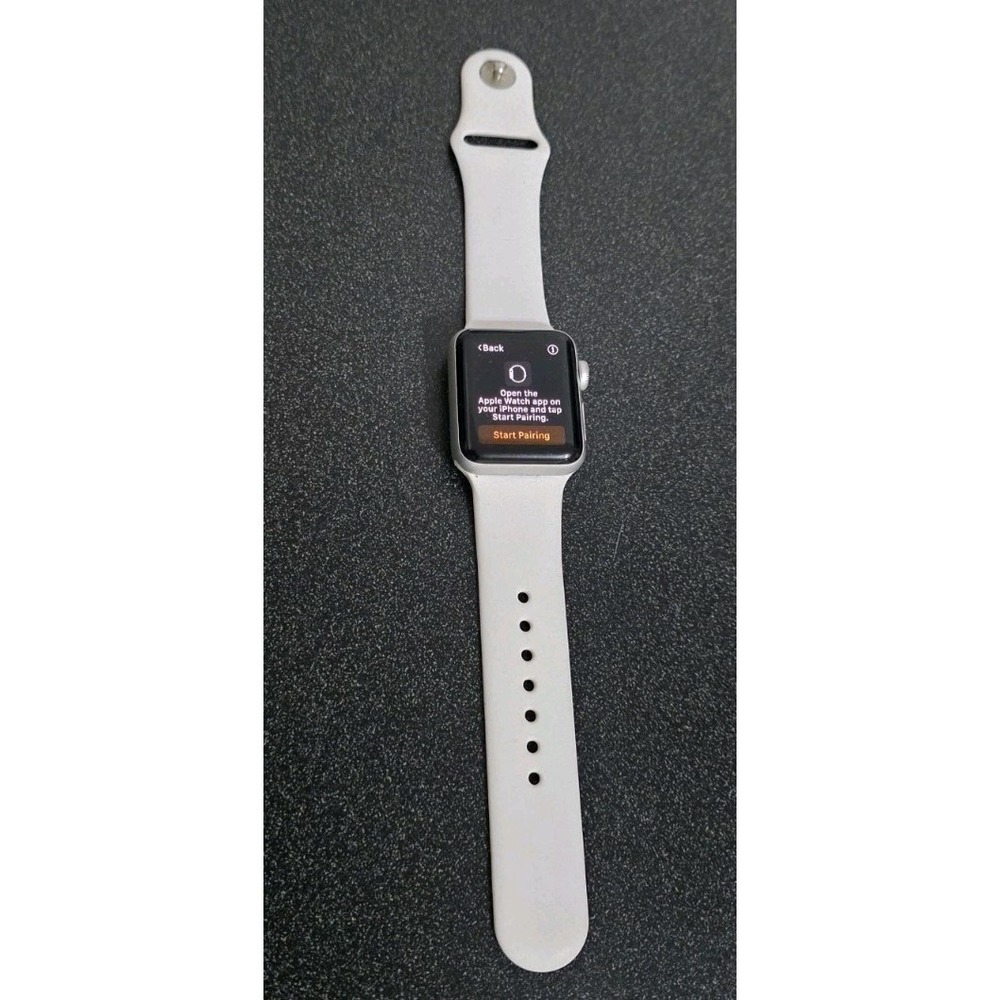Apple Watch Series 3 38mm White Band Silver